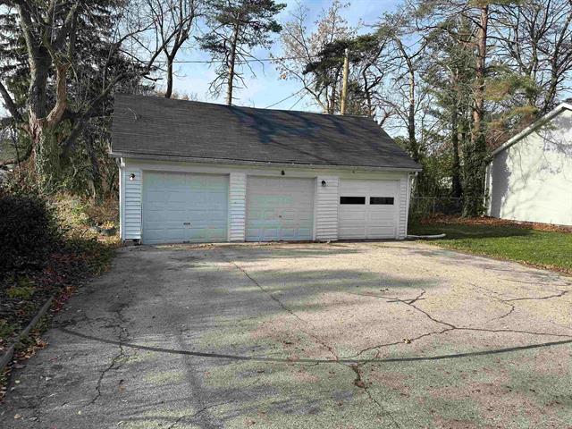 Builiding view three for 203 Ardussi Ave, Saginaw, MI. 48602