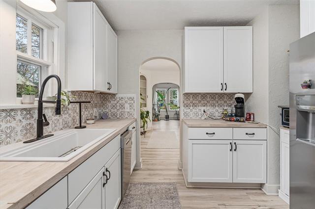 Builiding view eleven for 1904 North, Kalamazoo, MI. 49006