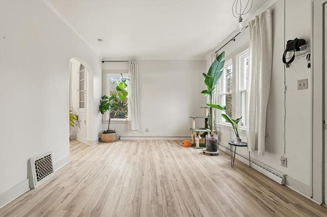 Builiding view five for 1904 North, Kalamazoo, MI. 49006