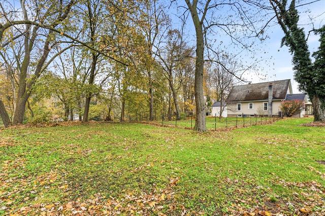 Builiding view forty one for 1904 North, Kalamazoo, MI. 49006