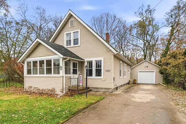 Builiding view forty two for 1904 North, Kalamazoo, MI. 49006