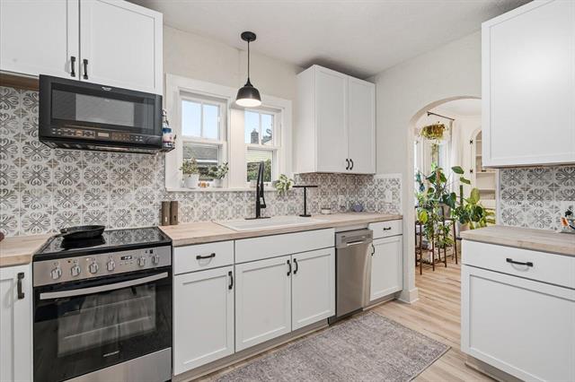 Builiding view nine for 1904 North, Kalamazoo, MI. 49006