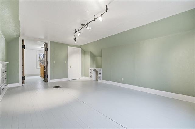 Builiding view nineteen for 1904 North, Kalamazoo, MI. 49006