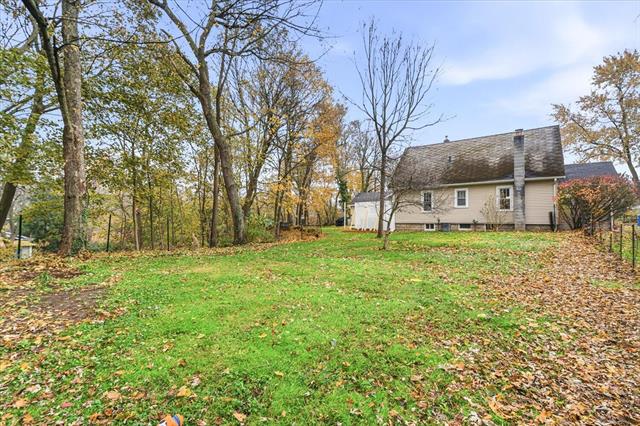 Builiding view thirty seven for 1904 North, Kalamazoo, MI. 49006