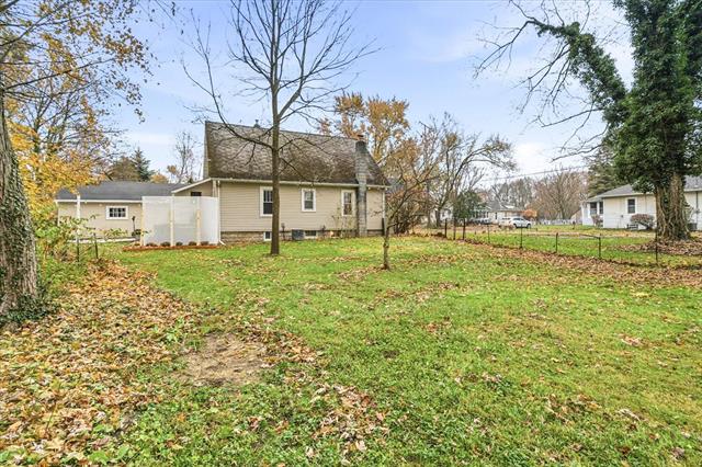 Builiding view thirty six for 1904 North, Kalamazoo, MI. 49006