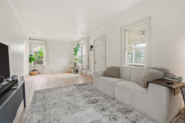 Builiding view two for 1904 North, Kalamazoo, MI. 49006