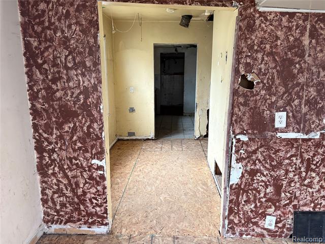 Builiding view five for 3208 Ludwig, Burton, MI. 48529