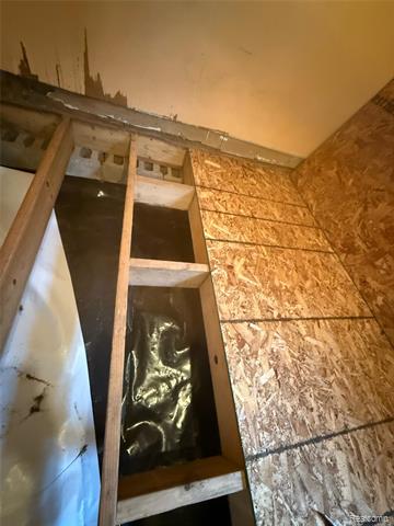 Builiding view seventeen for 3208 Ludwig, Burton, MI. 48529