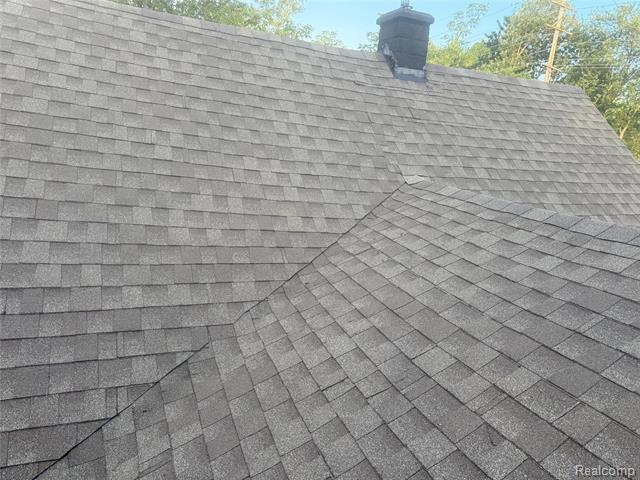 Builiding view thirty three for 3208 Ludwig, Burton, MI. 48529