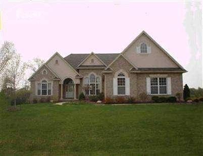 front view for 4351 Fountain View Court, Fenton, Mi. 48430