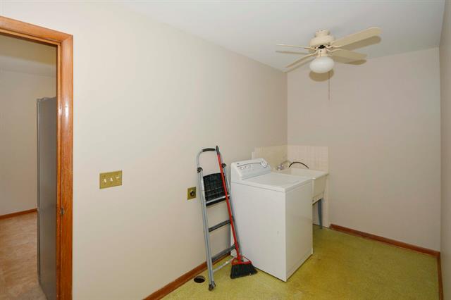 Builiding view eighteen for 11660 De, Richland, MI. 49083