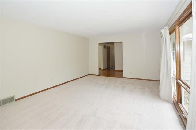 Builiding view five for 11660 De, Richland, MI. 49083