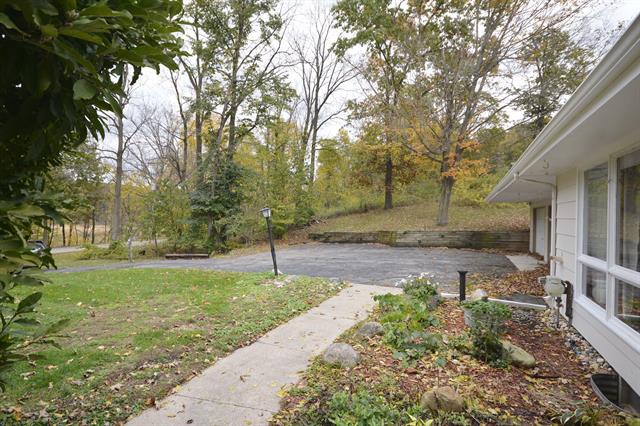 Builiding view thirty one for 11660 De, Richland, MI. 49083