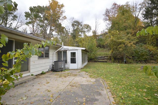 Builiding view thirty for 11660 De, Richland, MI. 49083