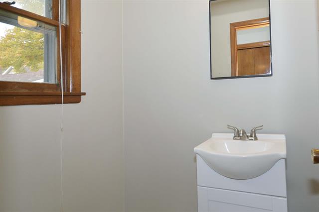 Builiding view twelve for 11660 De, Richland, MI. 49083