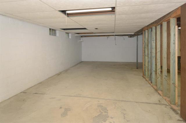 Builiding view twenty for 11660 De, Richland, MI. 49083