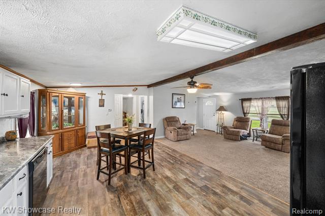 Builiding view eight for 2916 Navarre, Monroe, MI. 48162