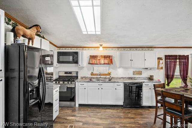 Builiding view four for 2916 Navarre, Monroe, MI. 48162