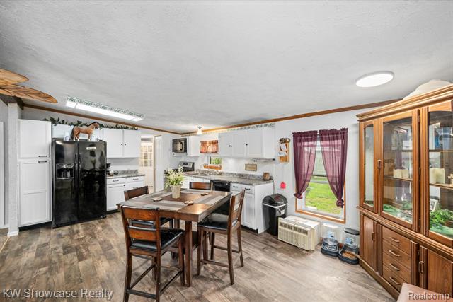 Builiding view six for 2916 Navarre, Monroe, MI. 48162