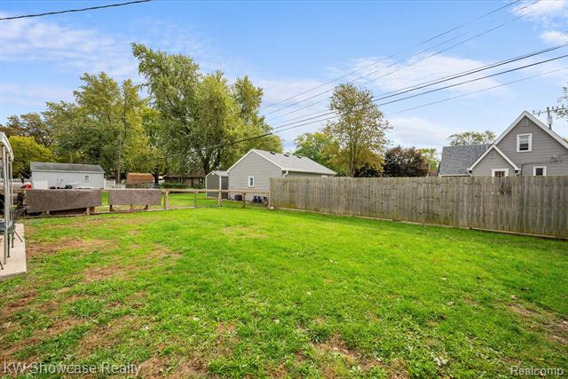 Builiding view twenty three for 2916 Navarre, Monroe, MI. 48162