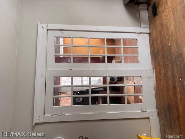 Builiding view sixteen for 3218 Collingwood, Flint, MI. 48503