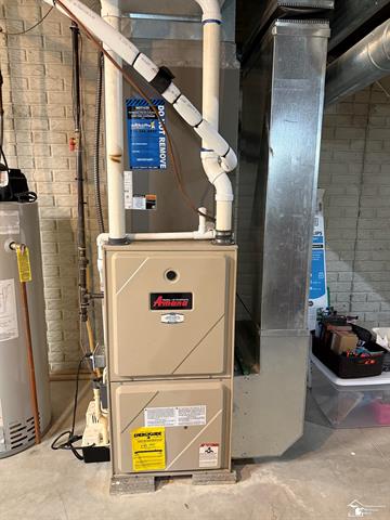 Builiding view thirty three for 151 Aberdeen, Monroe, MI. 48161