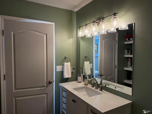 Builiding view twenty eight for 151 Aberdeen, Monroe, MI. 48161