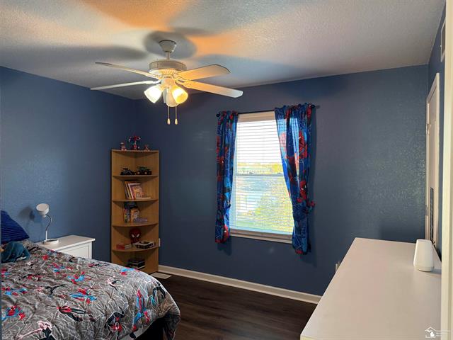 Builiding view twenty five for 151 Aberdeen, Monroe, MI. 48161