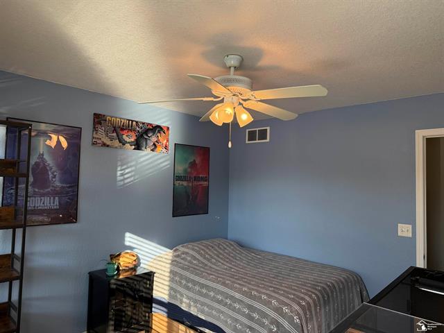 Builiding view twenty one for 151 Aberdeen, Monroe, MI. 48161