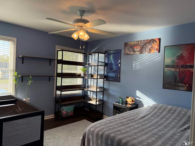 Builiding view twenty two for 151 Aberdeen, Monroe, MI. 48161