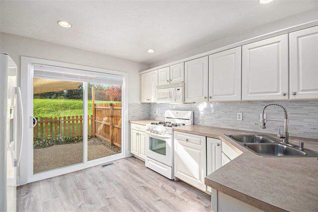 Builiding view six for 3626 Blazing Star, Grand Rapids, MI. 49512