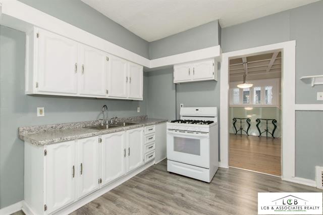 Builiding view fourteen for 1314 Sigsbee, Grand Rapids, MI. 49506