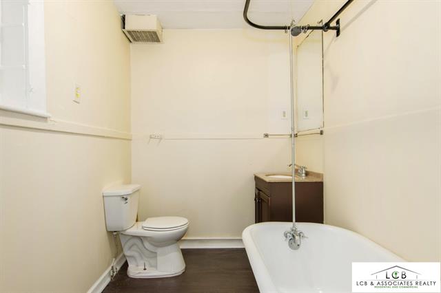 Builiding view twenty four for 1314 Sigsbee, Grand Rapids, MI. 49506