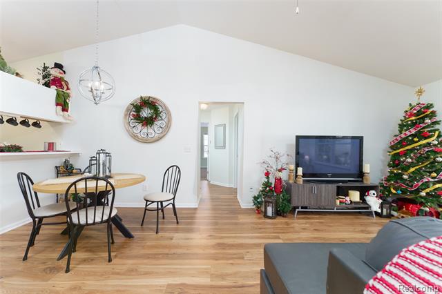 Builiding view ten for 12274 Saint Andrews, Fenton, MI. 48430