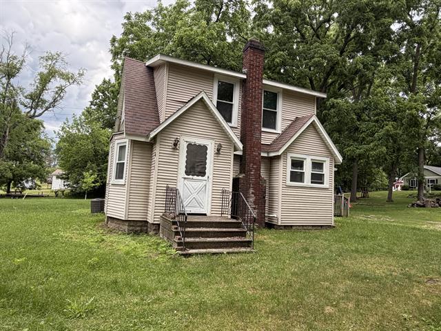 Builiding view eight for 1615 Gilletts Lake, Jackson, MI. 49201