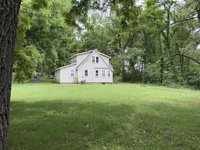Builiding view six for 1615 Gilletts Lake, Jackson, MI. 49201