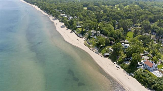 Builiding view thirty five for 11160 Marquette, New Buffalo, MI. 49117