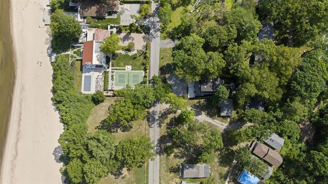 Builiding view thirty nine for 11160 Marquette, New Buffalo, MI. 49117