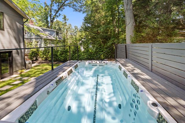 Builiding view thirty three for 11160 Marquette, New Buffalo, MI. 49117