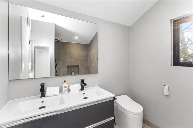 Builiding view twenty four for 11160 Marquette, New Buffalo, MI. 49117