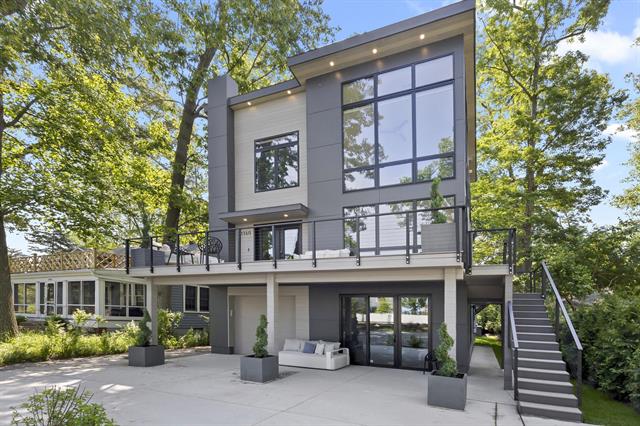 front view for 11160 Marquette Drive, New Buffalo, Mi. 49117