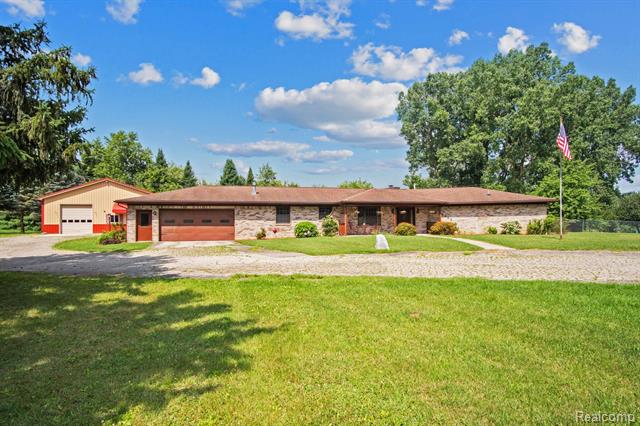 front view for 6099 Fowlerville Road, Fowlerville, Mi. 48836