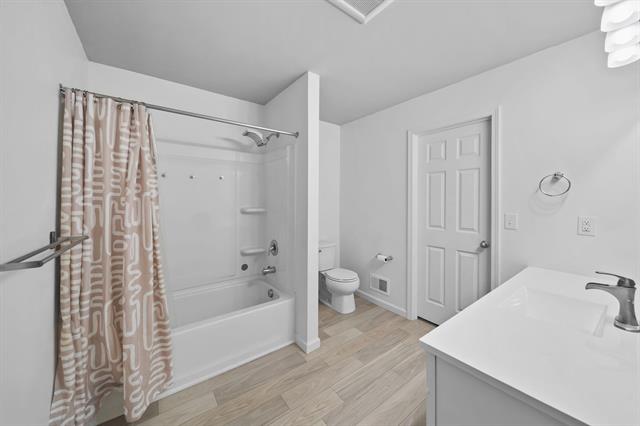 Builiding view fifteen for 130 Lighthouse, Brooklyn, MI. 49230