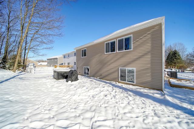 Builiding view thirty one for 130 Lighthouse, Brooklyn, MI. 49230