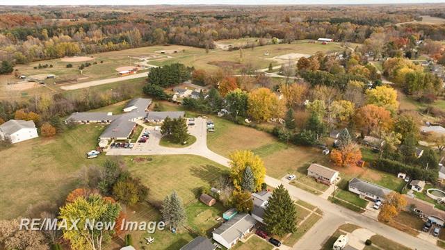 Builiding view fifty seven for 665 Briarwood, Vassar, MI. 48768