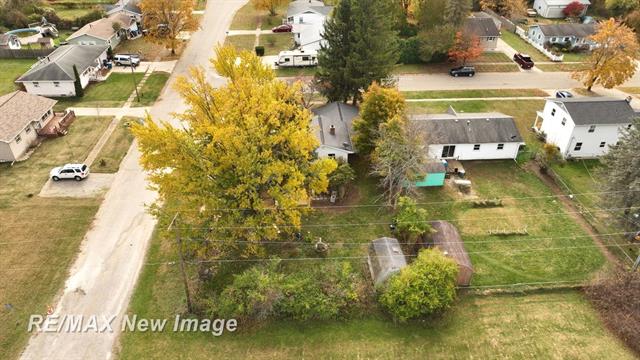 Builiding view fifty two for 665 Briarwood, Vassar, MI. 48768