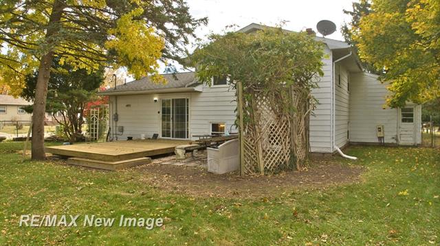 Builiding view forty seven for 665 Briarwood, Vassar, MI. 48768