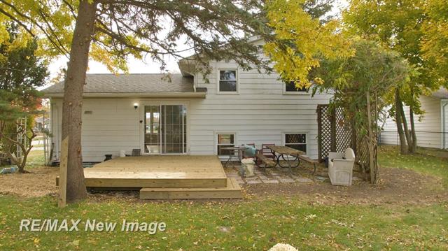 Builiding view forty six for 665 Briarwood, Vassar, MI. 48768