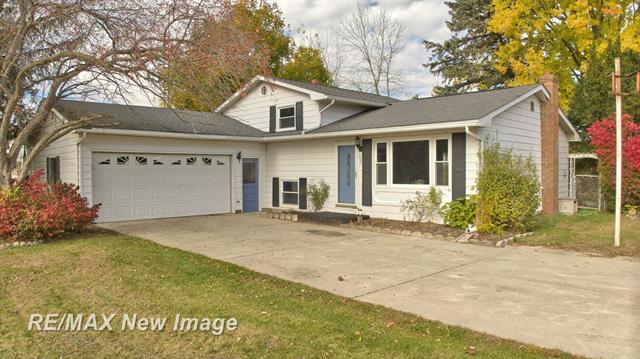 Builiding view one for 665 Briarwood, Vassar, MI. 48768