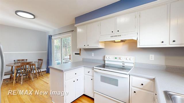 Builiding view seventeen for 665 Briarwood, Vassar, MI. 48768